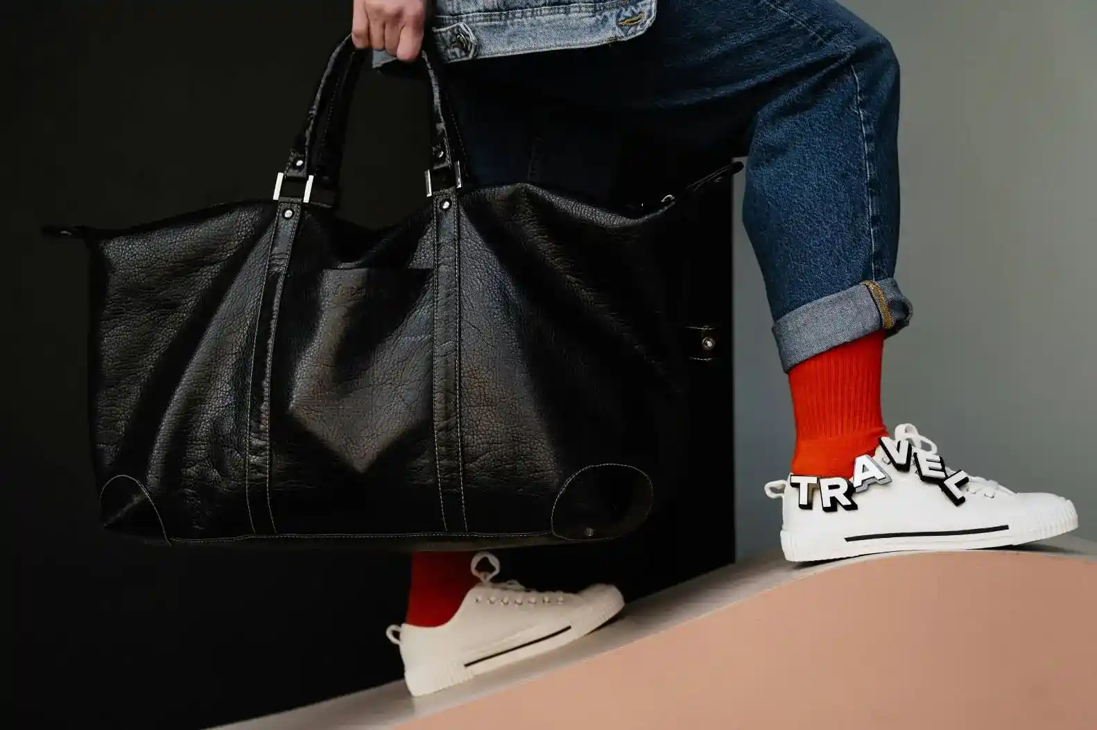 Matching Your Sneakers with Accessories: Hats, Bags & More