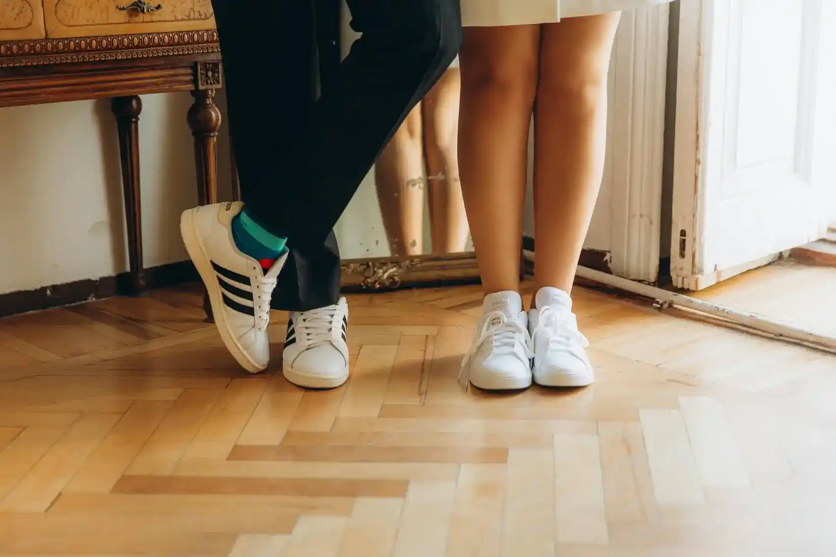 White Sneakers for Men vs. Women: Style Tips That Work