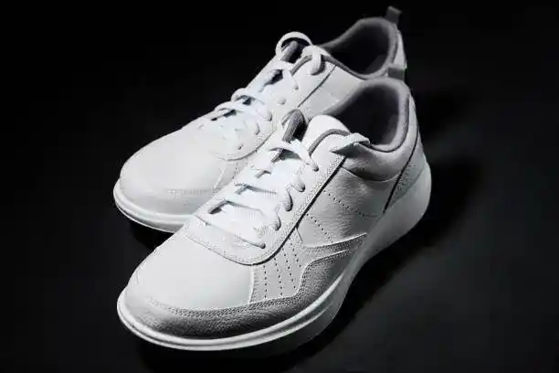 Minimalist Style: White Sneakers as the Ultimate Statement